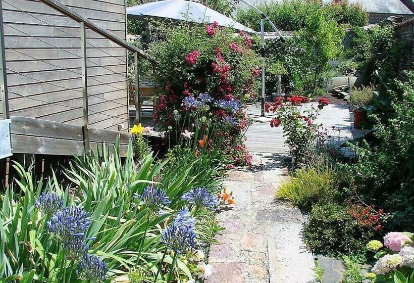 חדר בסיסי, Chambres De Condate