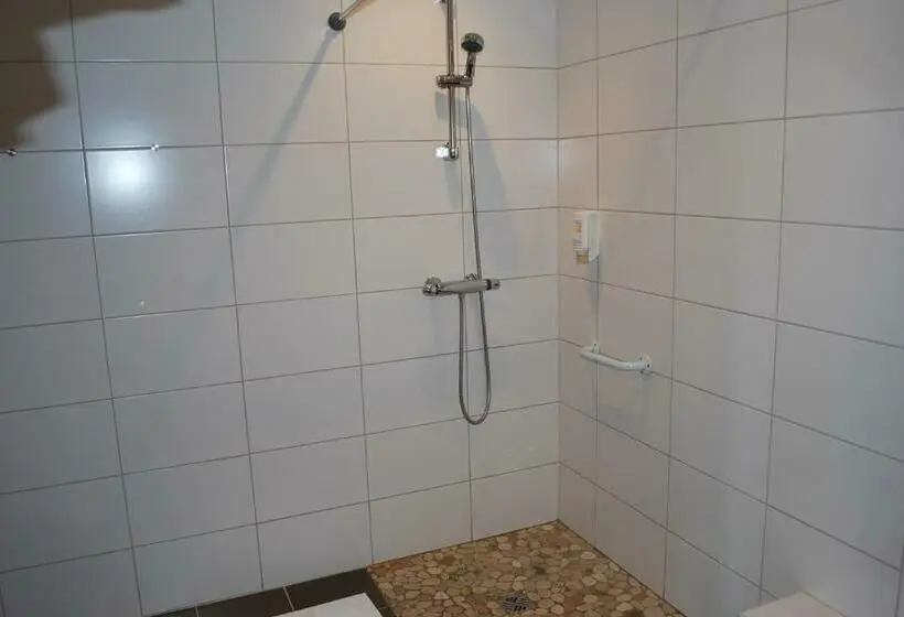 Standard Kolmen Hengen Huone, Chambres D'hôtes Les Vignes