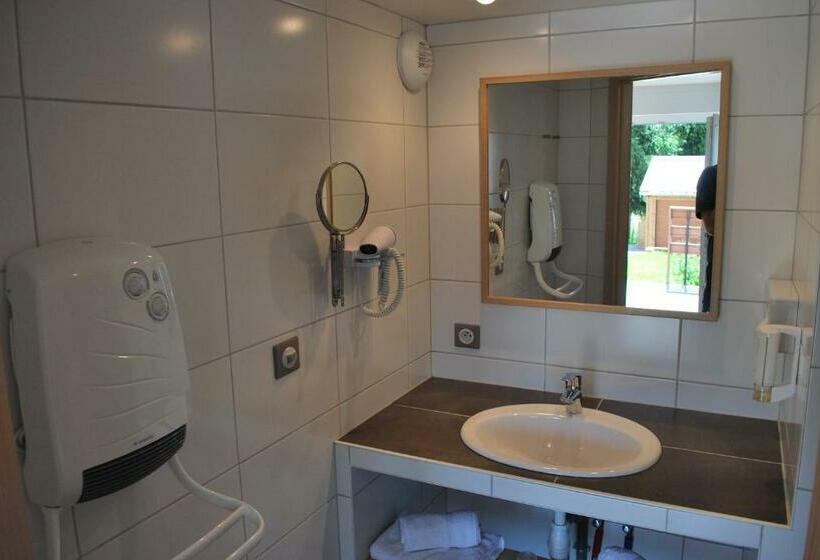 スタンダードトリプルルーム, Chambres D'hôtes Les Vignes