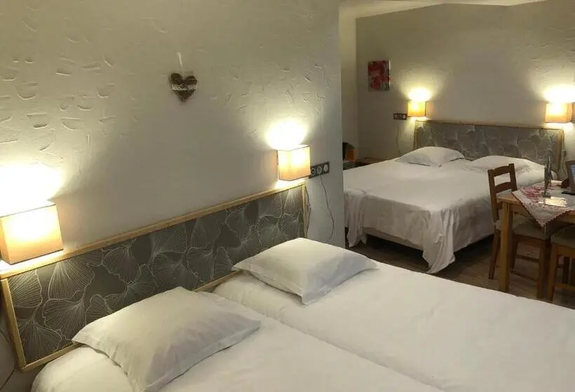 Standard Neljän Hengen Huone, Chambres D'hôtes Les Vignes