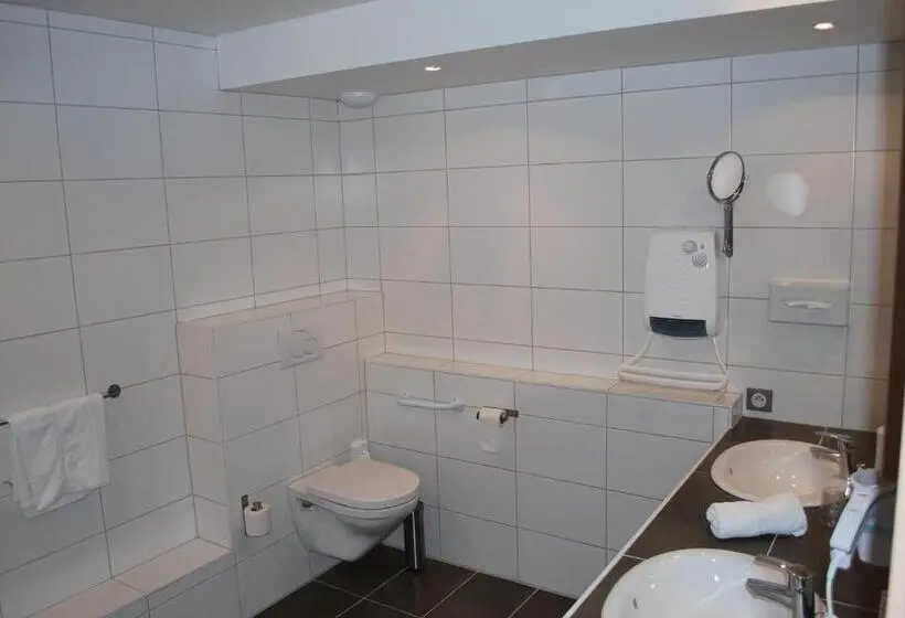 Standard Neljän Hengen Huone, Chambres D'hôtes Les Vignes