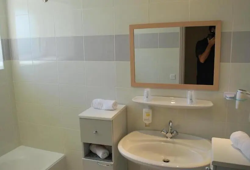 Huoneisto 1 Makuuhuone, Chambres D'hôtes Les Vignes