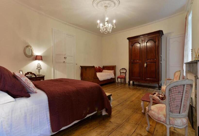 Люкс Повышенной Комфортности, Château De L Isle  Chambres D Hôtes