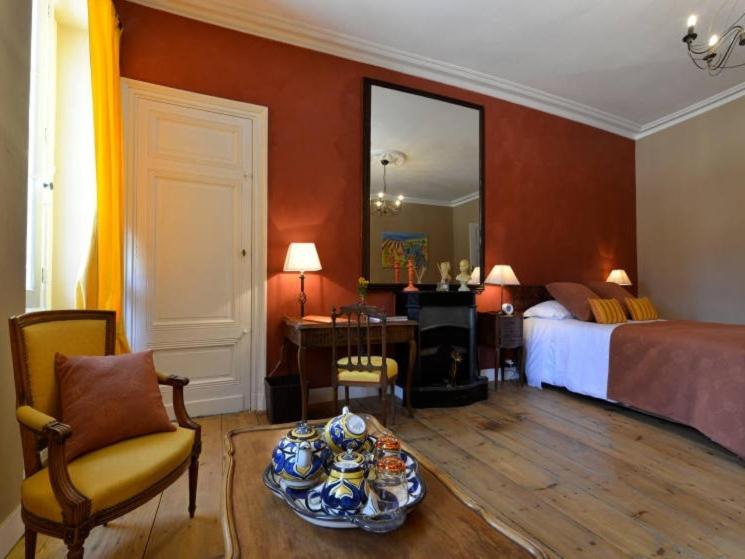 Люкс Повышенной Комфортности, Château De L Isle  Chambres D Hôtes