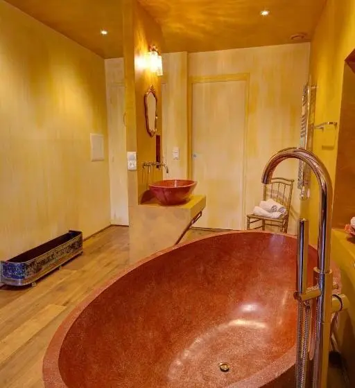 プールの見えるスーペリアルーム, Le Clos Bb