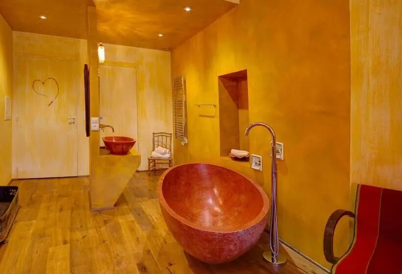 プールの見えるスーペリアルーム, Le Clos Bb