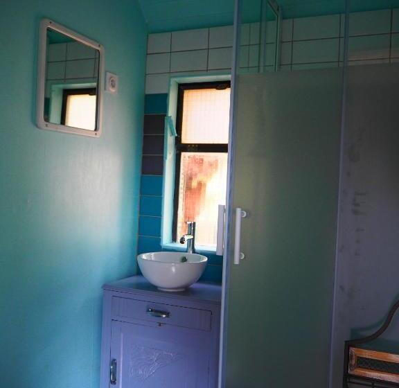 ファミリーステューディオ, La Gare De Millas Chambres D'hôtes