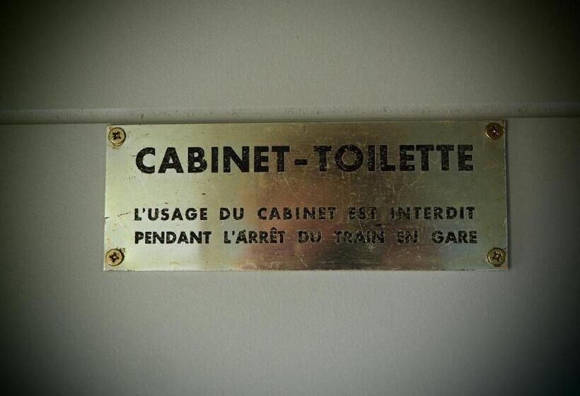 ファミリーステューディオ, La Gare De Millas Chambres D'hôtes