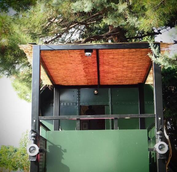 ファミリーステューディオ, La Gare De Millas Chambres D'hôtes