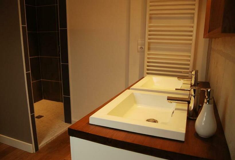 חדר סטנדרט, La Grange