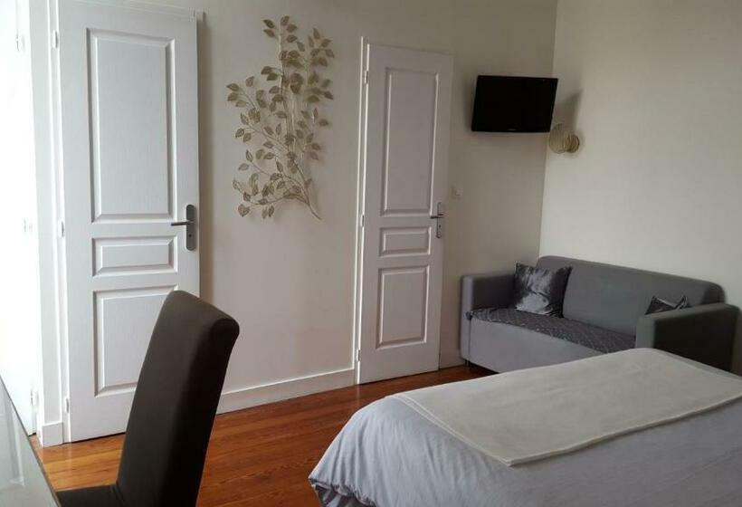 スタンダードルーム, B&b La Halte Montaigne