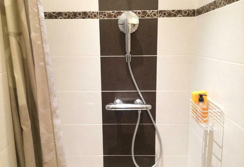 スタンダードルーム, B&b La Halte Montaigne