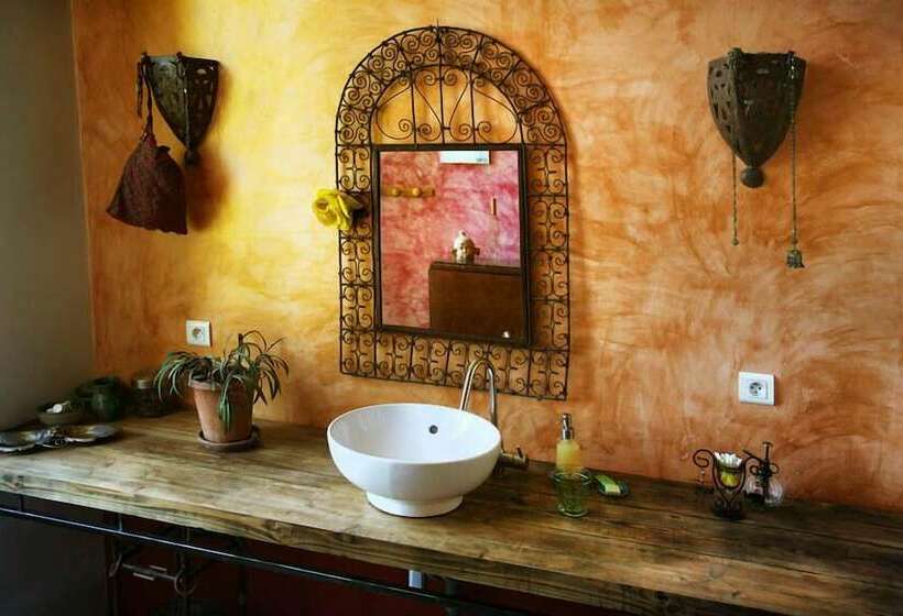 スタンダードルーム, La Maison Du Pont Vieux