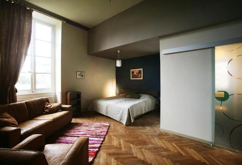 プレミアムルーム, La Maison Du Pont Vieux