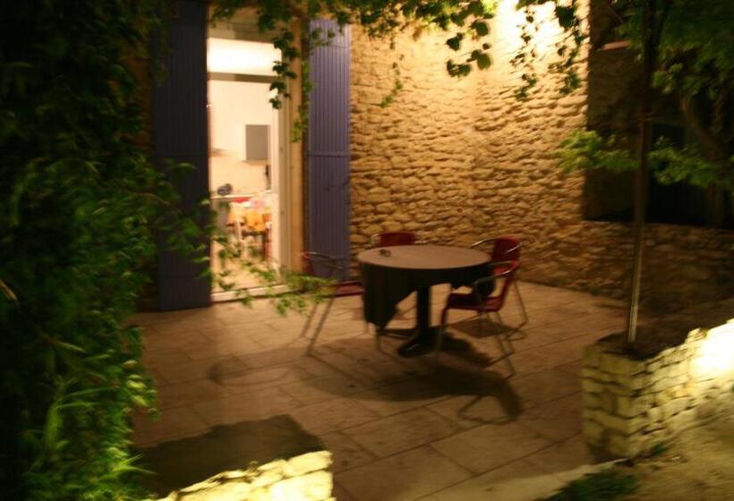 דירת חדר, La Pastorale