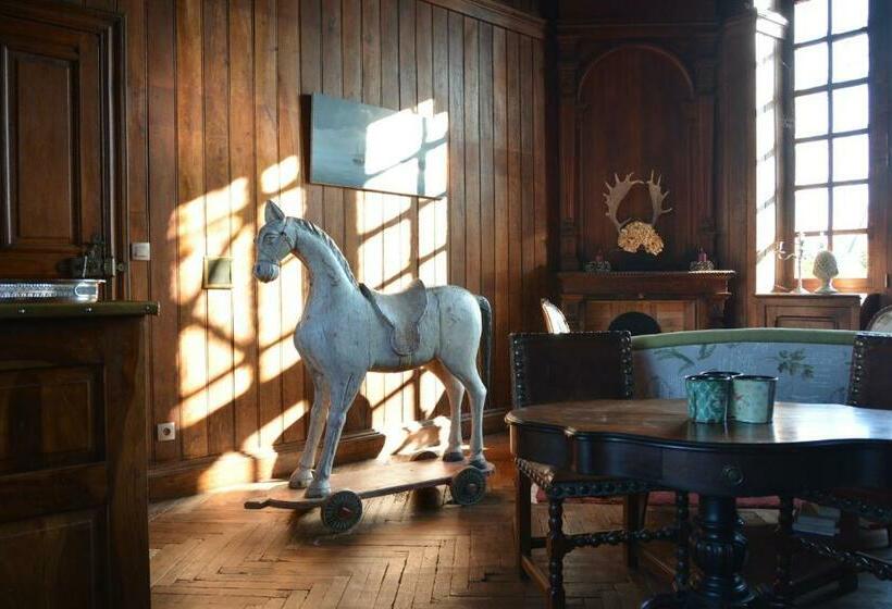 غرفة سوبيريور مطلة على حمام السباحة, Le Petit Manoir De Kériolet