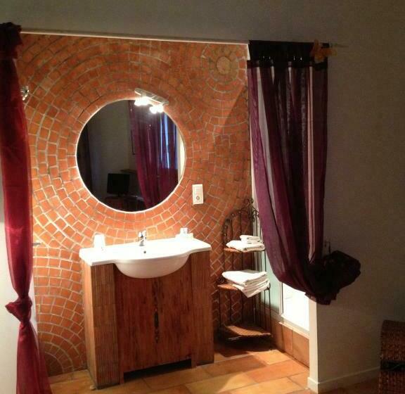 اتاق راحتی, Les Jardins Du Rebaut