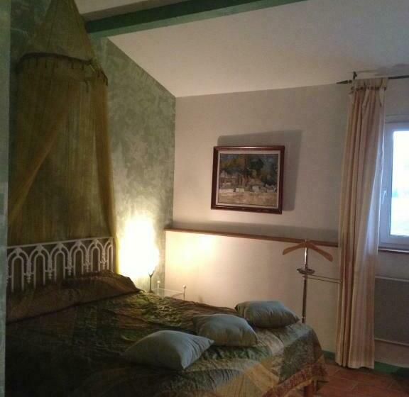 اتاق راحتی, Les Jardins Du Rebaut