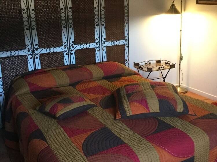 اتاق راحتی, Les Jardins Du Rebaut