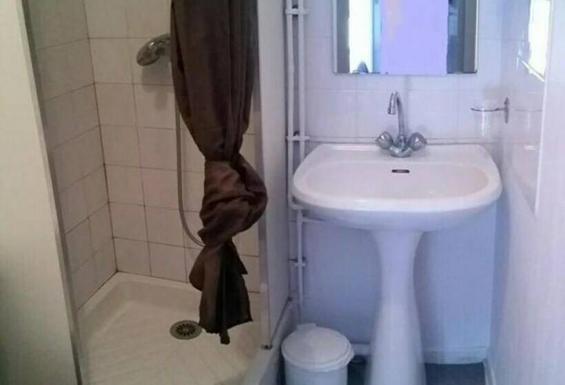 اتاق استاندارد سه نفره, Fasthotel Castres