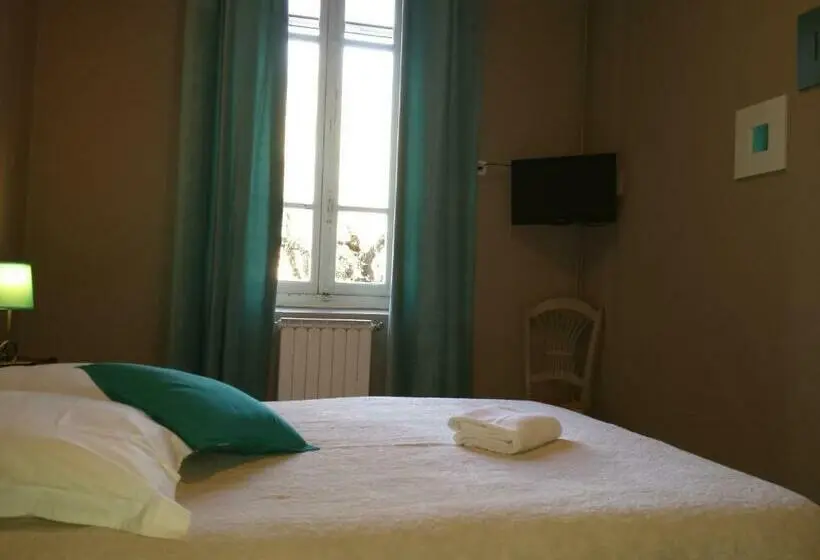 Perhehuone, Auberge De La Cauquiere