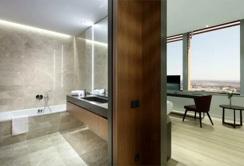 Deluxe-huone, Eurostars Torre Sevilla