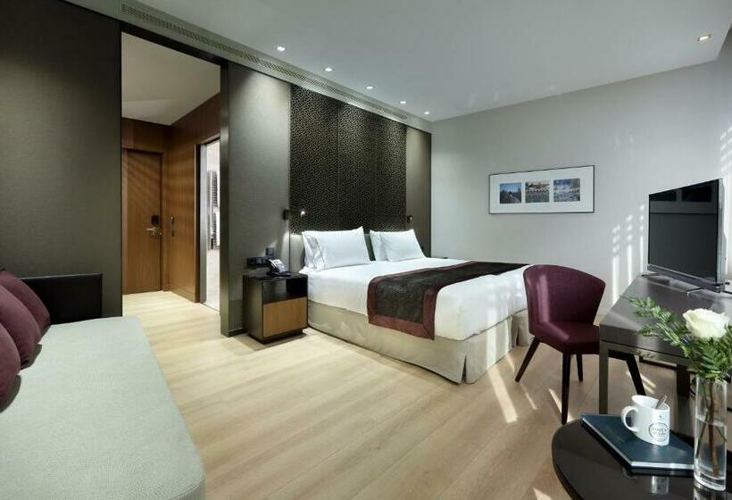 اتاق لوکس با چشم‌انداز شهر, Eurostars Torre Sevilla