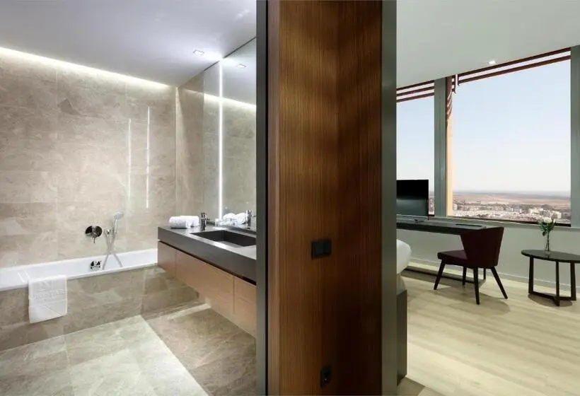 Standard-huone, Eurostars Torre Sevilla