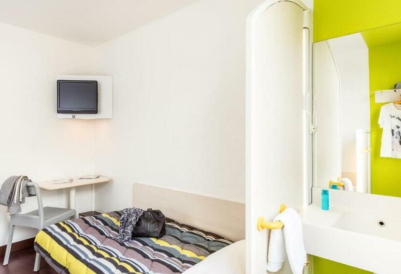 스탠다드 룸 공동 욕실, F1 Gap