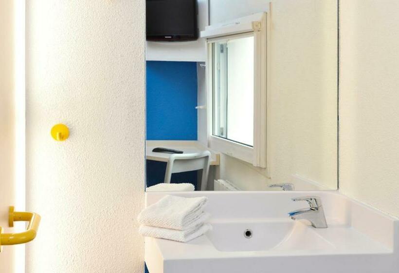 스탠다드 트리픔 룸 공동욕실, F1 Gap