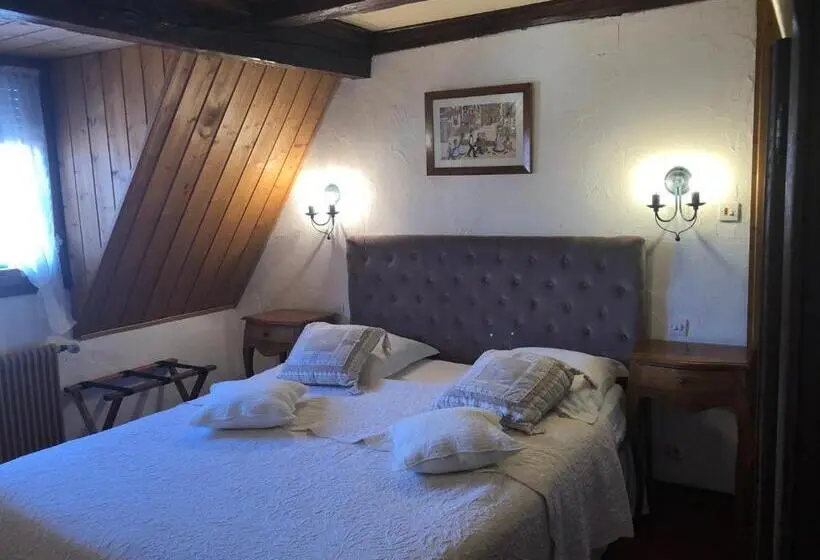Standard Kolmen Hengen Huone, Kieffer