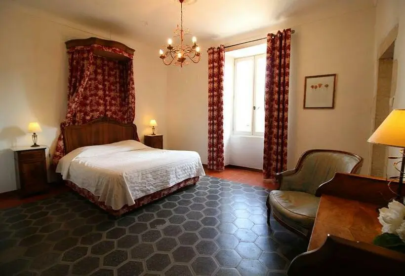 スイート, Logis Hôtel Restaurant Gîte La Bastide Du Vébron