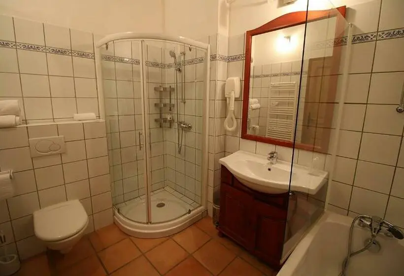 スイート, Logis Hôtel Restaurant Gîte La Bastide Du Vébron