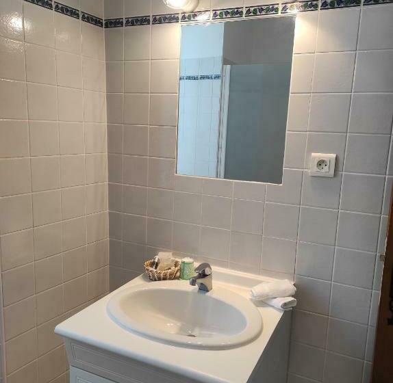 스탠다드 룸, Logis Hôtel Restaurant Gîte La Bastide Du Vébron