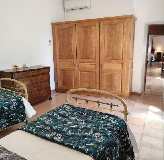 스위트, Logis Hôtel Restaurant Gîte La Bastide Du Vébron