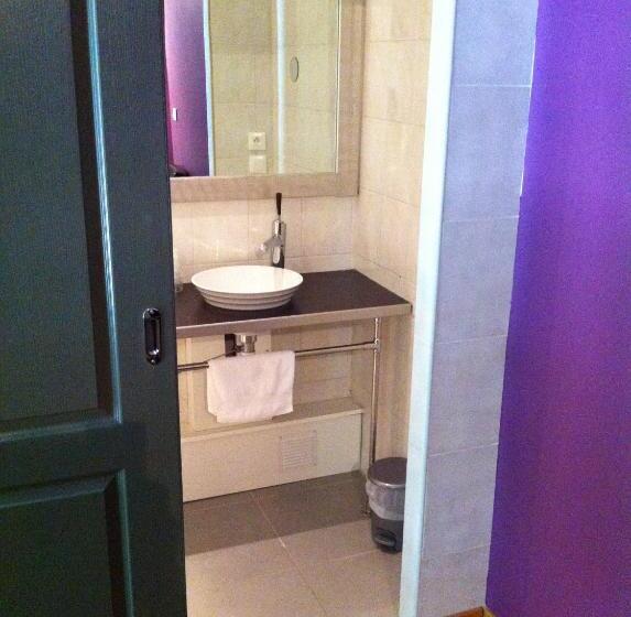 غرفة قياسية, L'avenue