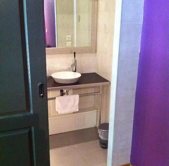 Standard-huone, L'avenue