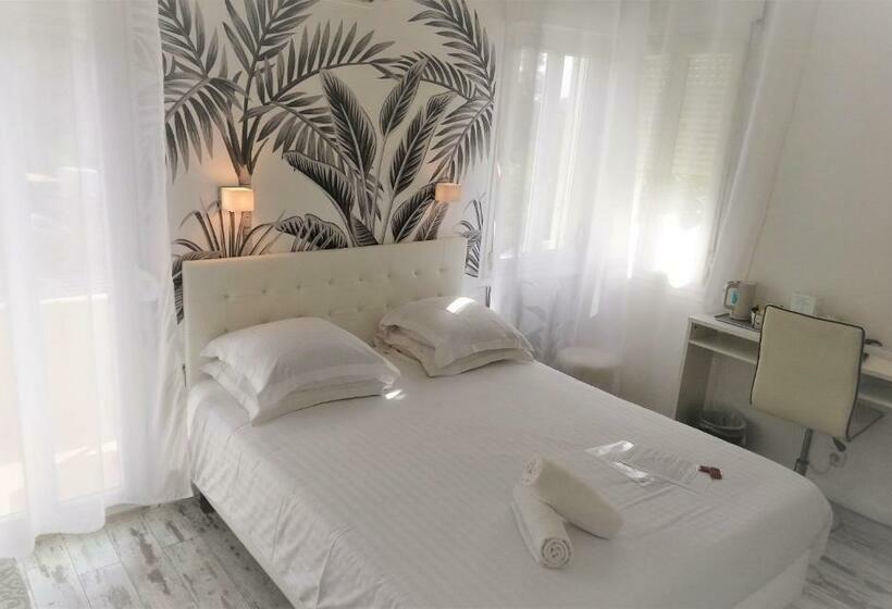 バルコニー付きスタンダードルーム, Les Jardins De Bormes, Sauna & Jacuzzi