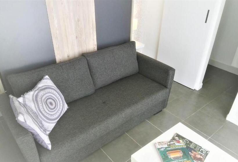 プールビュースイート, Les Jardins De Bormes, Sauna & Jacuzzi