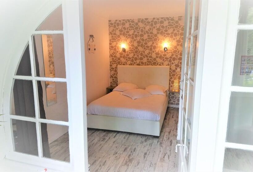 スタンダードルーム, Les Jardins De Bormes, Sauna & Jacuzzi