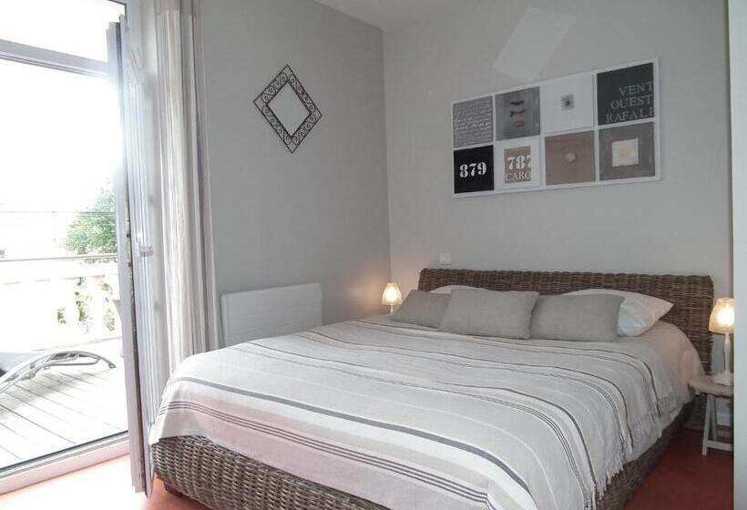 Comfort room with terrace, Logis Hôtel La Chaize