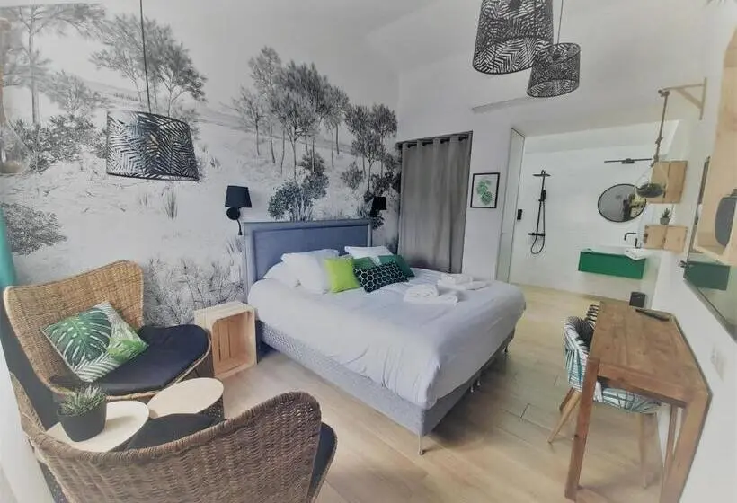 キングサイズベッドのスタンダードルーム, Logis Hôtel La Chaize