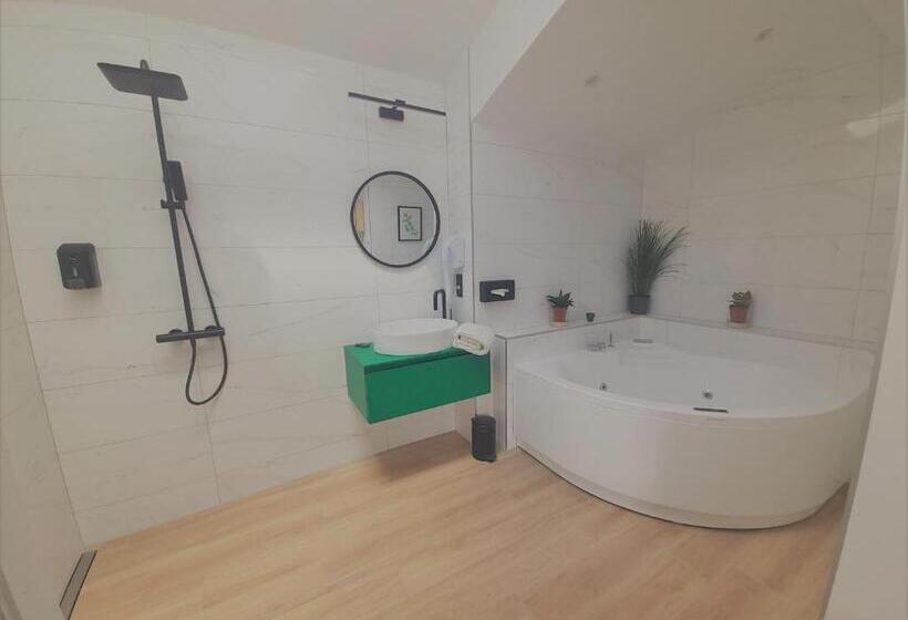 Стандартный Номер Кровать Кинг, Logis Hôtel La Chaize