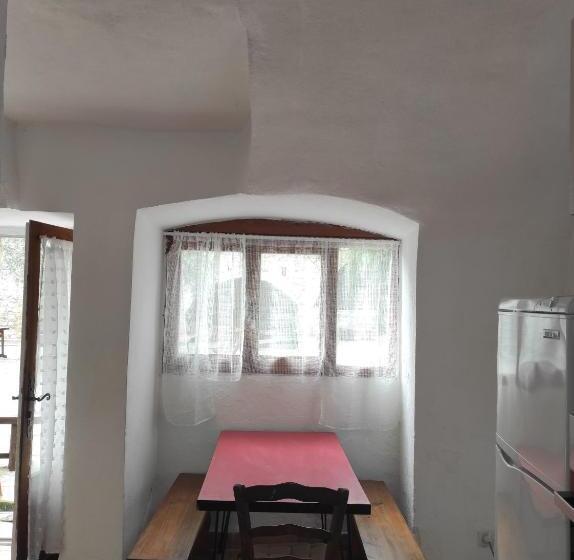 1베드룸 아파트 1층, Logis Hôtel Restaurant Gîte La Bastide Du Vébron