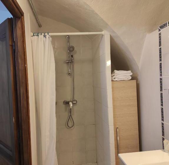 스탠다드 트리플 룸, Logis Hôtel Restaurant Gîte La Bastide Du Vébron