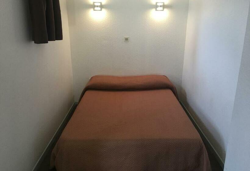 חדר סטנדרט לארבעה, Hôtel Motelia