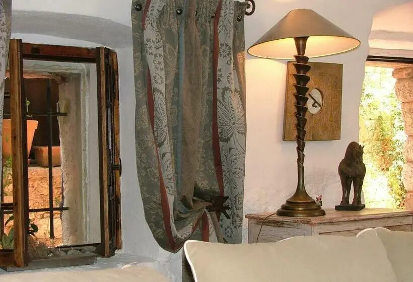 Sviitti, La Suite Du Village D'eze
