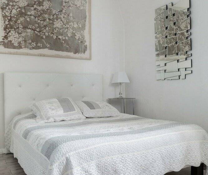 Номер Стандарт, La Villa De La Paix