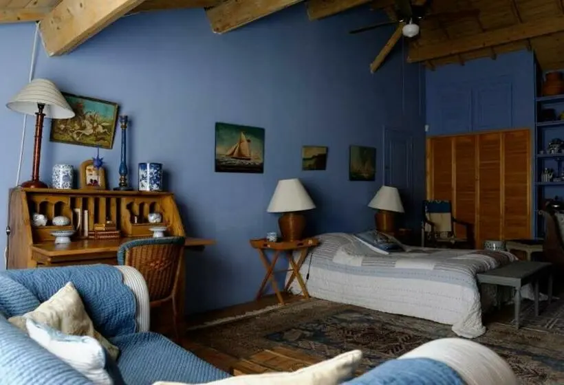 Perhehuone, Le Domaine De Saint Veran