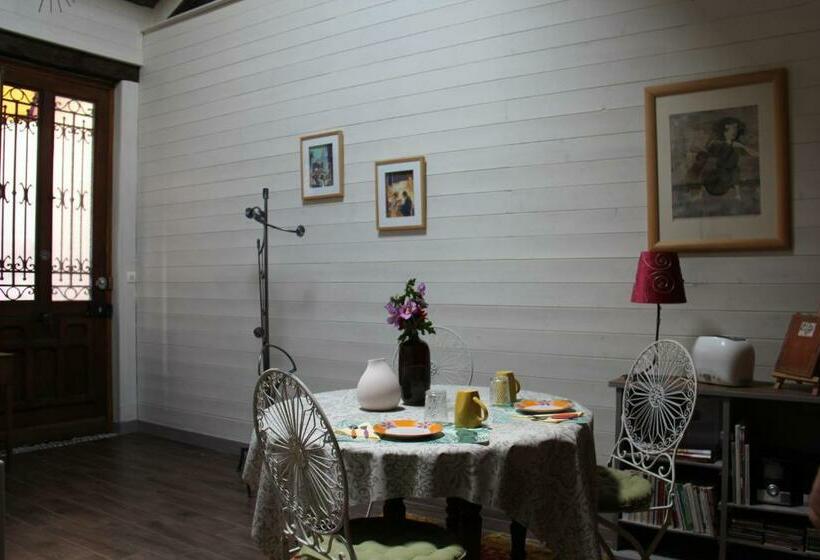 家庭套房, Les Ateliers D'art